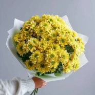 Монобукет из хризантем &laquo;Солнечное касание&raquo; 0