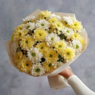 Монобукет из хризантем &laquo;Подарок сентября&raquo; 0