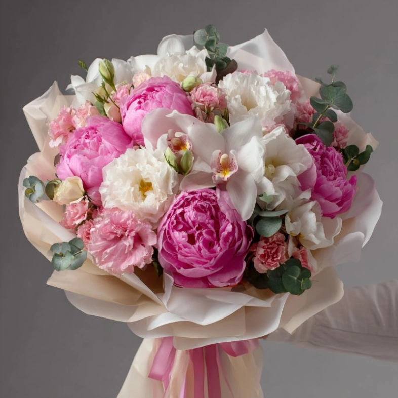 Букет с пионами &laquo;Перламутровая вуаль&raquo;