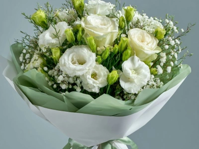 Букет с эустомами «Белый перезвон»