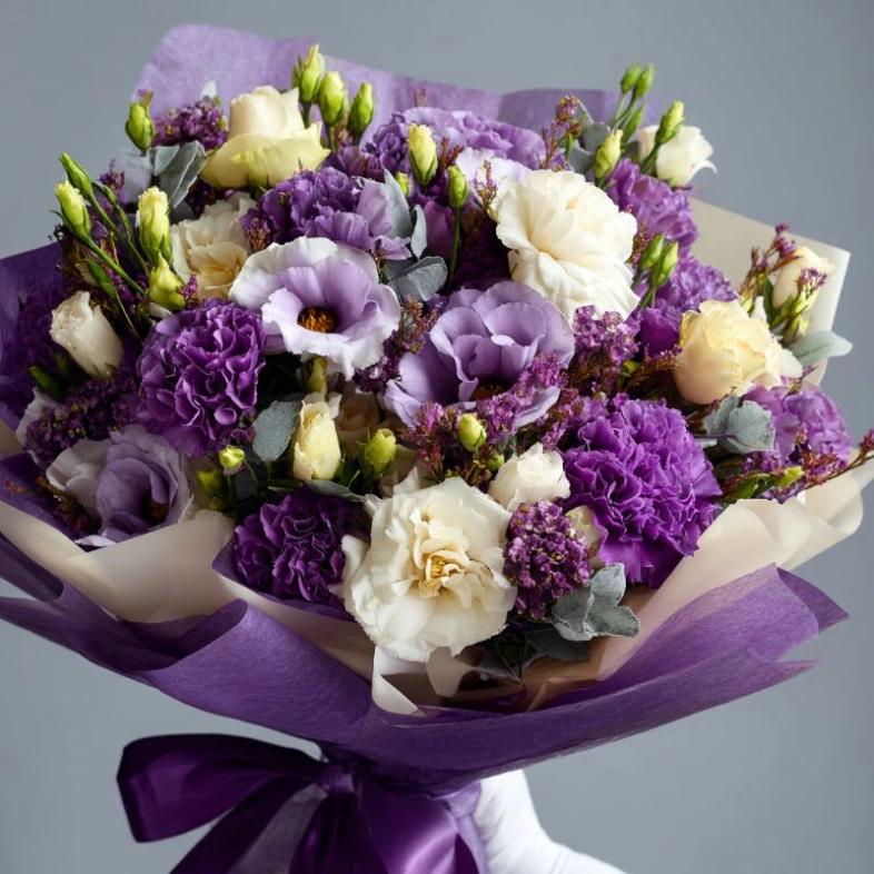Букет с эустомами &laquo;Сиреневый шепот&raquo;