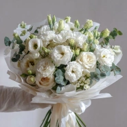 Букет с эустомами &laquo;Светлая вуаль&raquo; 0
