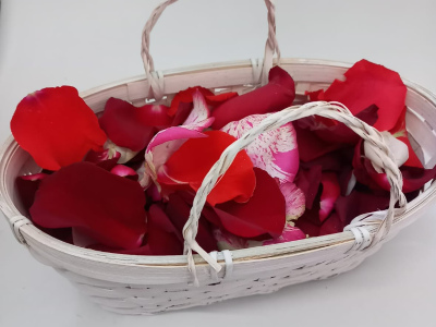 Лепестки роз 1 пакет-300руб