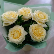 Пионовидные розы 1