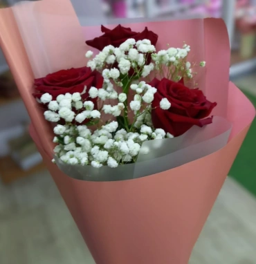 Розы с оформлением