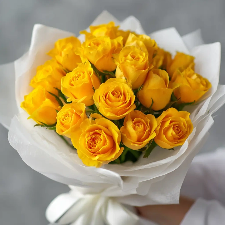15 желтых кенийских роз 40 см