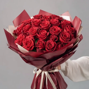 Красные розы «Искры страсти»