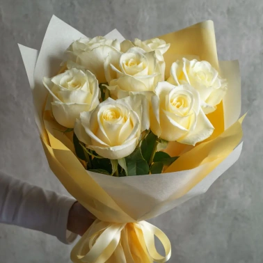 Белые розы «Белое золото»